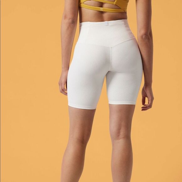 Athleta + Alicia Keys Elation Rib 9” Bike Short in Magnolia White - Picture 10 of 10